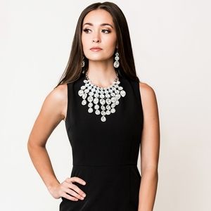 Necklace and earring set